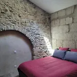 Apartmán Loft D'artiste Atypique, Climatise,90 M2 , Hypercentre Arenes 6 Pers *