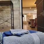 L'atypique Des Arènes, Loft D'artiste Appartamento