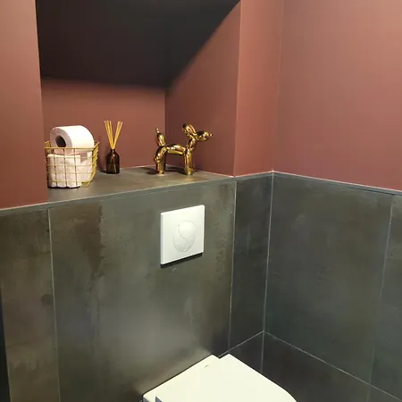 Loft D'artiste Atypique, Climatise,90 M2 , Hypercentre Arenes 6 Pers * Nîmes